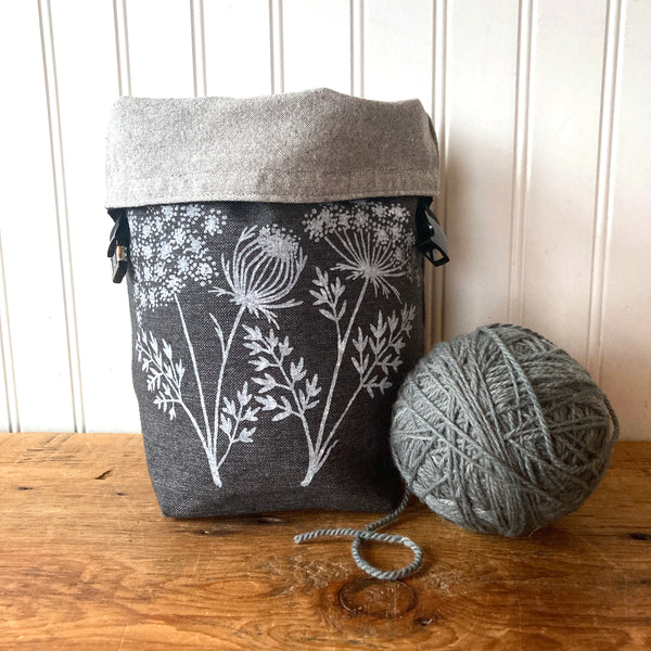 Queen Anne's Lace Mini Trundle Bag