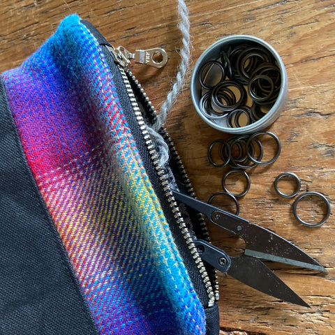 Bits and bobbles purse-  rainbow plaid