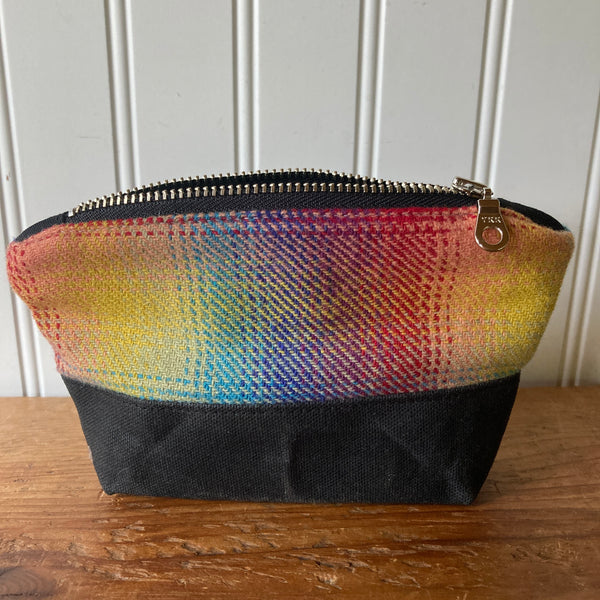 Bits and bobbles purse-  rainbow plaid