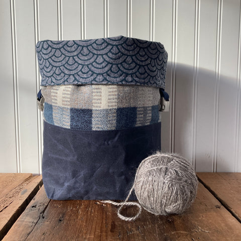Wax and Wool Trundle Bag- waves