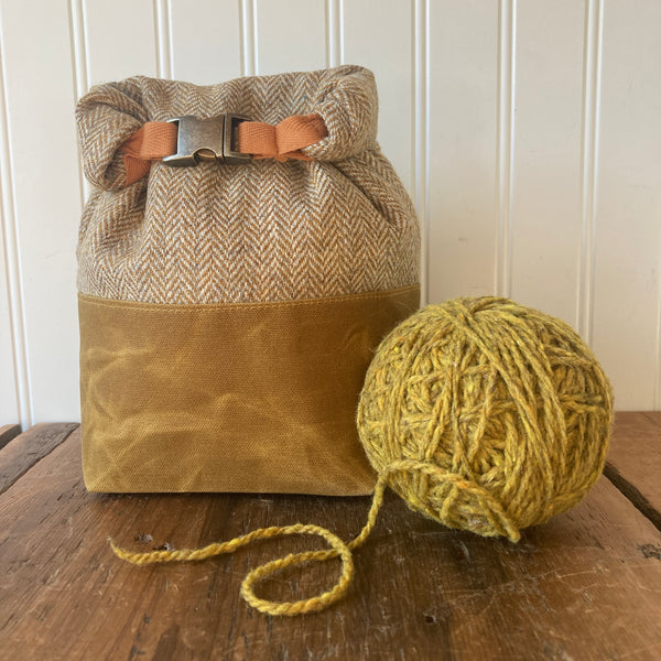 Mini Wax and Wool Trundle Bag- Honeycomb
