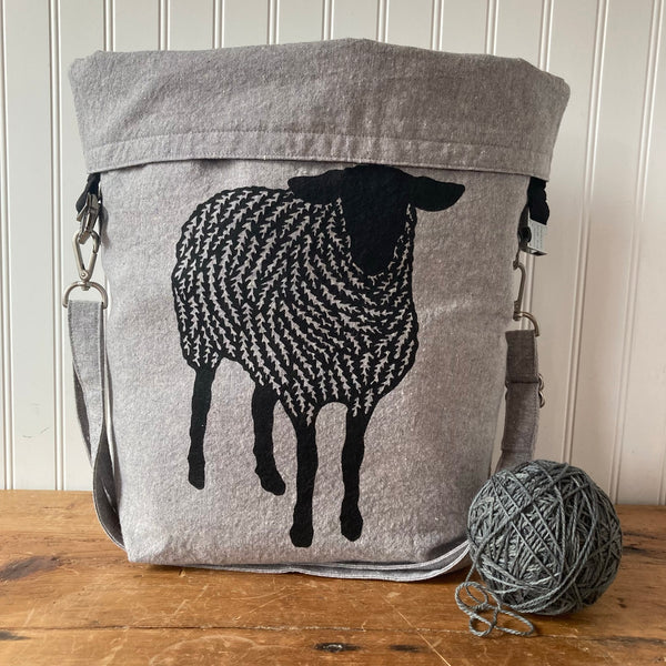 Deluxe Trundle Bag - Light Grey with Black Sheep