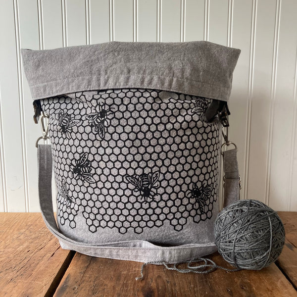 Deluxe Trundle Bag - Honeycomb