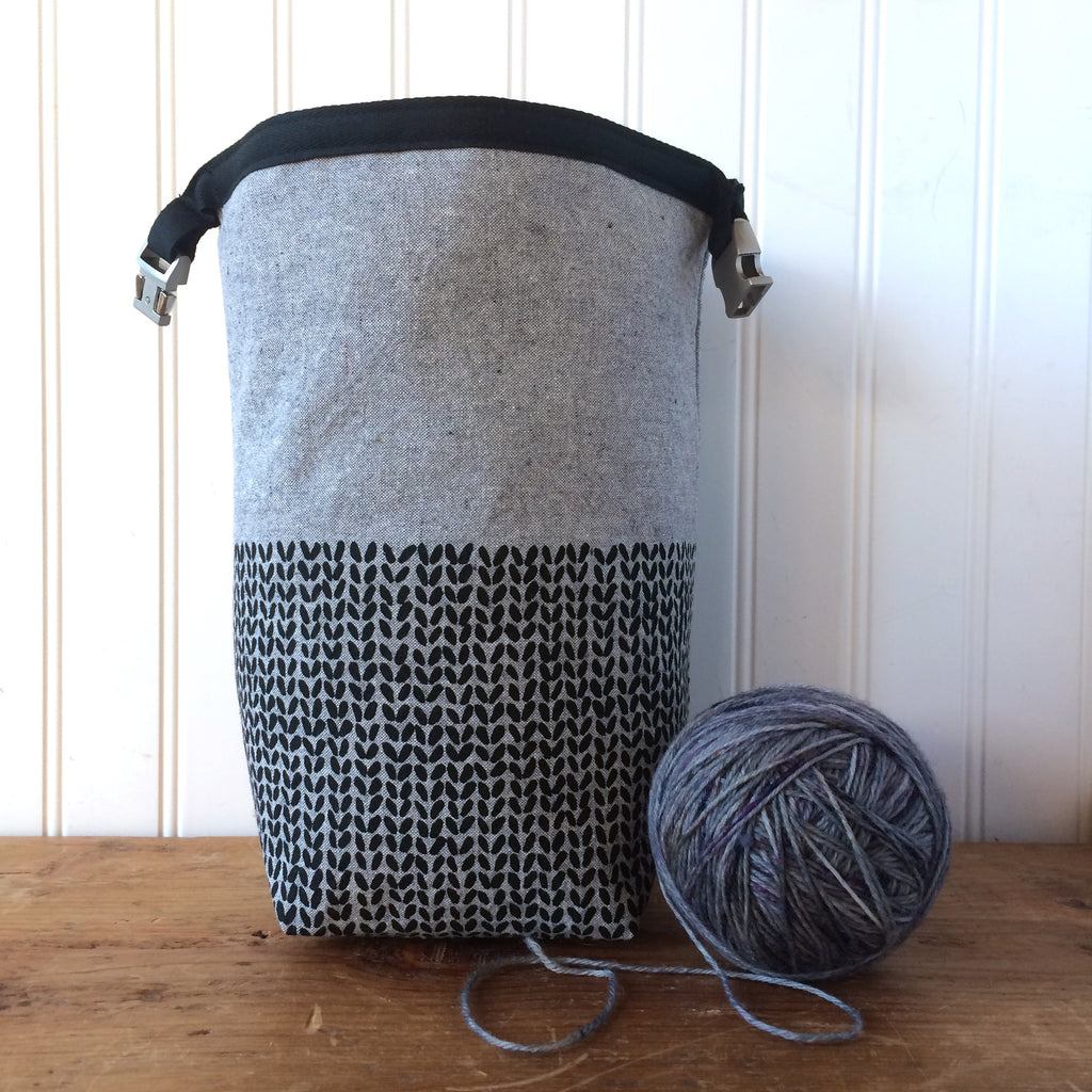 Knit Stitch Mini Trundle Bag- Black