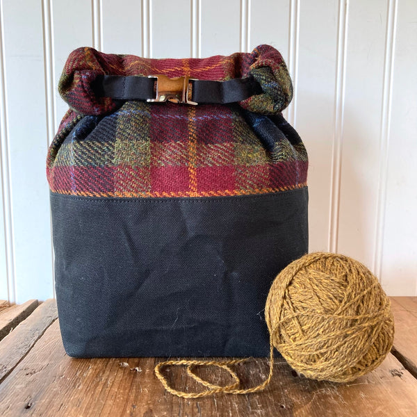 Wax and Wool Trundle Bag- Hemlock