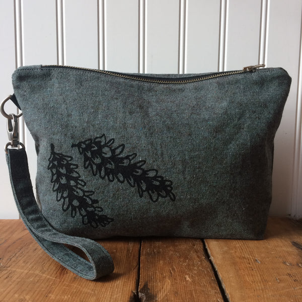 Notions pouch- Pinecone wristlet