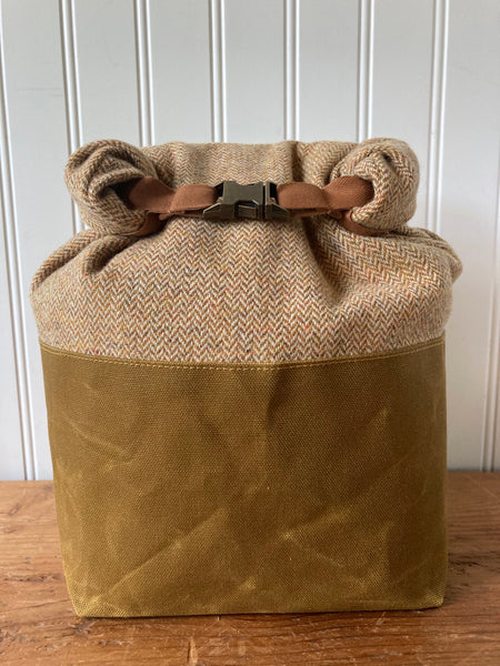 Wax and Wool Trundle Bag- Bees